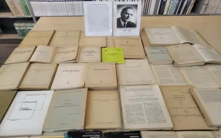 Publikacje prof. Kazimierza Romaniuka. Wybór ze zbiorów CBS