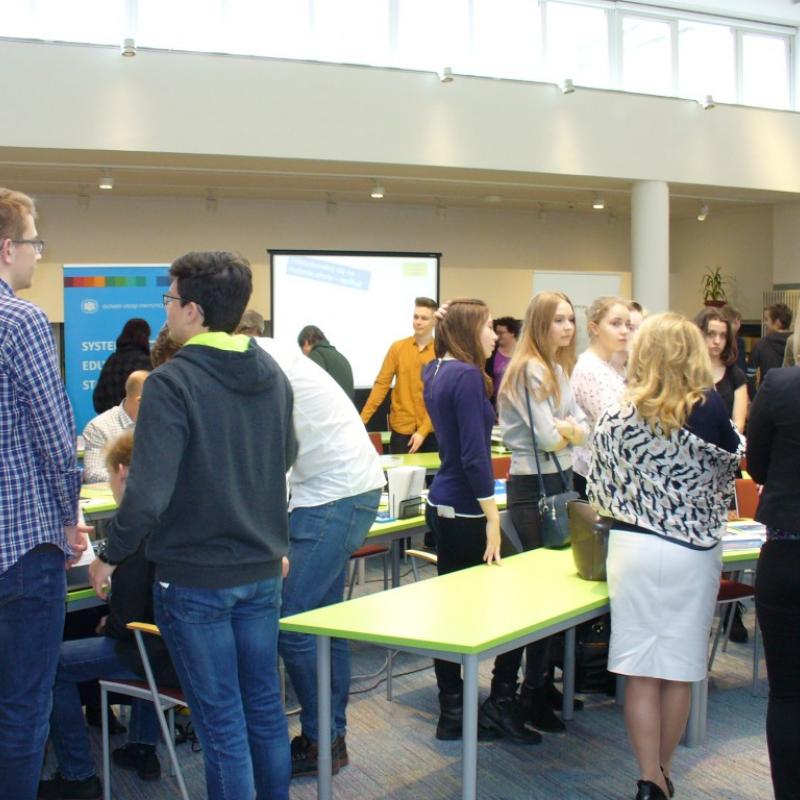 Powiększ obraz: 9.03.2018 dzień otwarty.Dzień Statystyki Polskiej