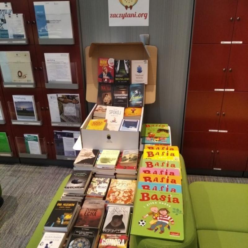 Powiększ obraz: Zakończenie zbiórki książek dla Fundacji Zaczytani