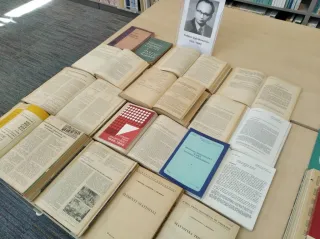 Powiększ obraz: Publikacje prof. Szyi Bronsztejna w zbiorach CBS