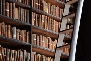 Powiększ obraz: Półki z książkami