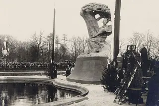 Powiększ obraz: Odsłonięcie pomnika Fryderyka Chopina w Warszawie w 1926 r.